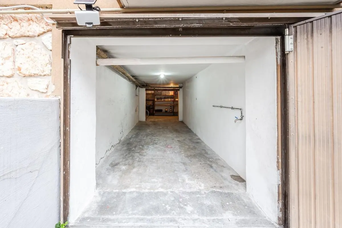 Harmony - Hot Tub & Garage Apartment Verona