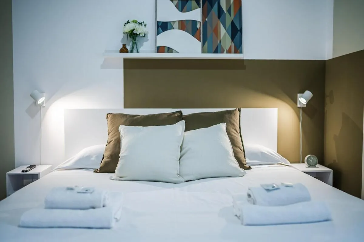 Harmony - Hot Tub & Garage Apartment Verona 0*,  Italy